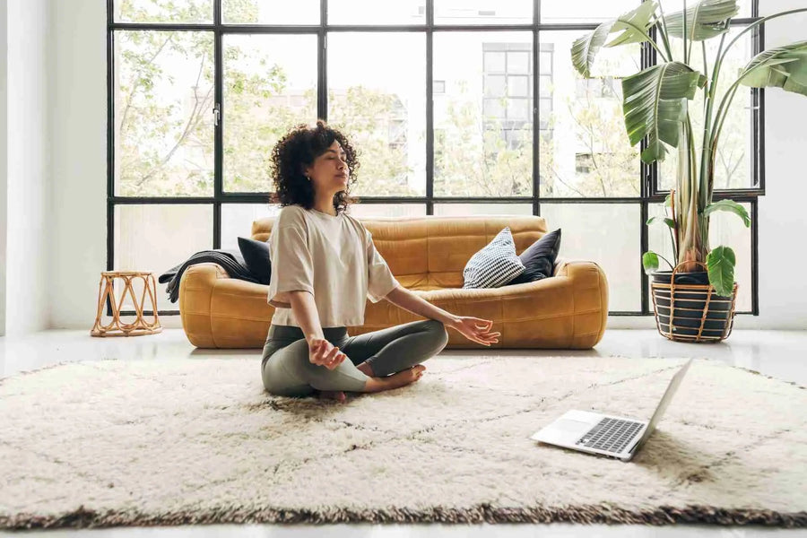 Geef Je Meditatie Praktijk Een Superboost Met CBD-Olie: Ontdek de Geheimen