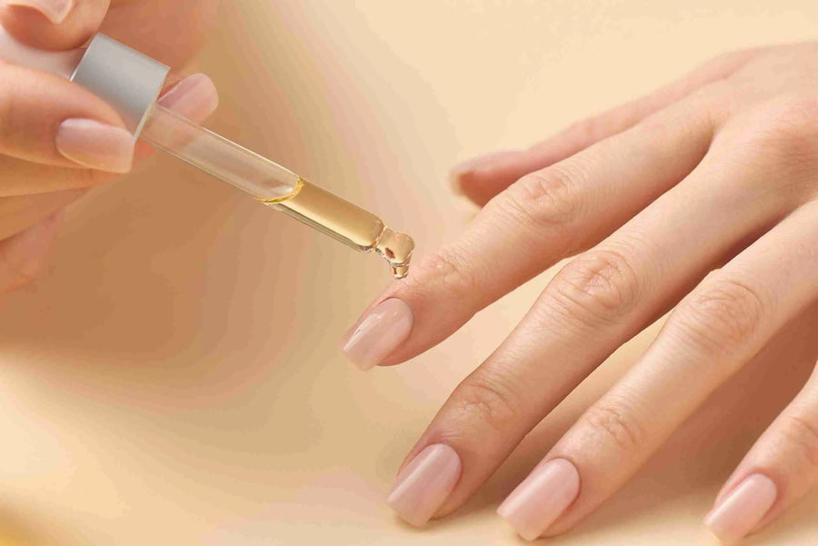 CBD-olie voor nagels? Ja! Dit is Waarom Je Nagelriemen Je Zullen Bedanken